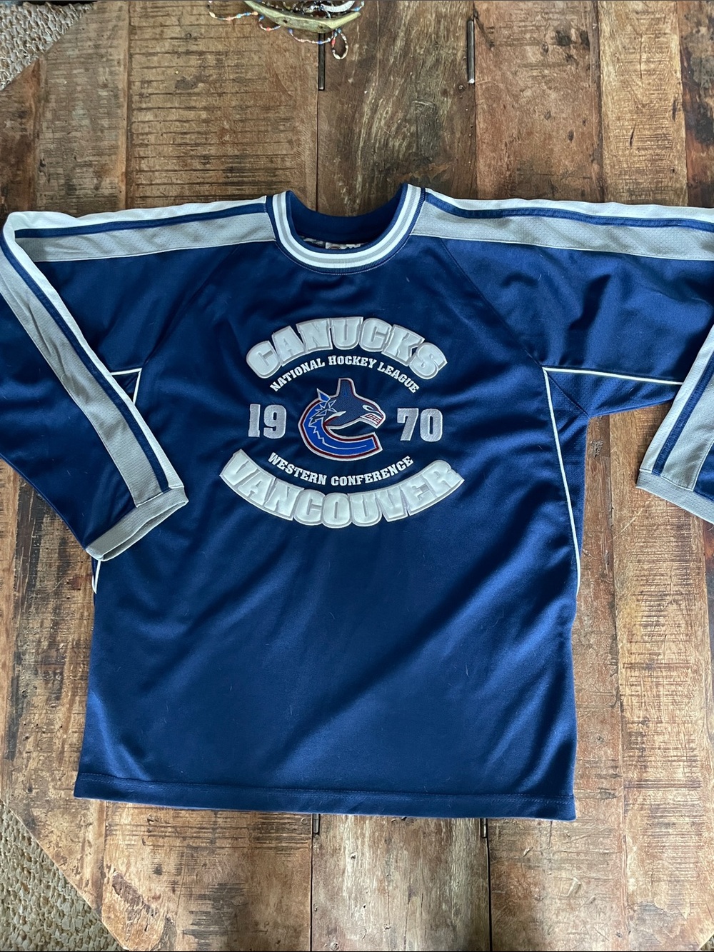 Vancouver Canucks Youth Navy Blue Hockey Jersey Top
